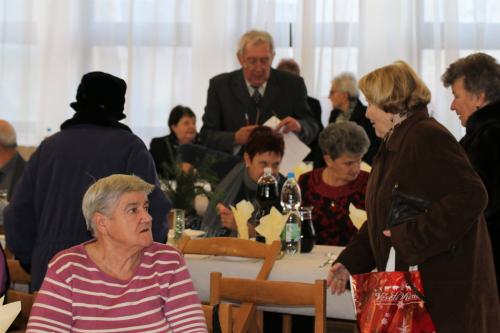 Stretnutie dôchodcov - Nyugdíjas ünnepség
